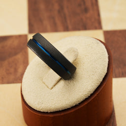 100S JEWELRY Black SandBlast Finish Dome Edge Thin Blue Line Center Tungsten Rings For Men Women Wedding Promise Engagement Band Sizes 6-16